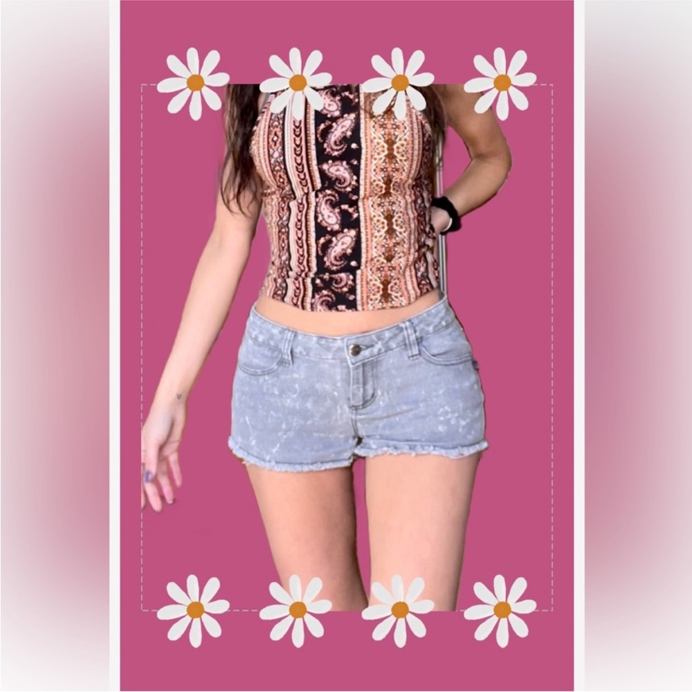 Tripp NYC Light Rise Low Wash Shorts Size 3 Super Comfy & Super Cute! - Picture 2 of 4